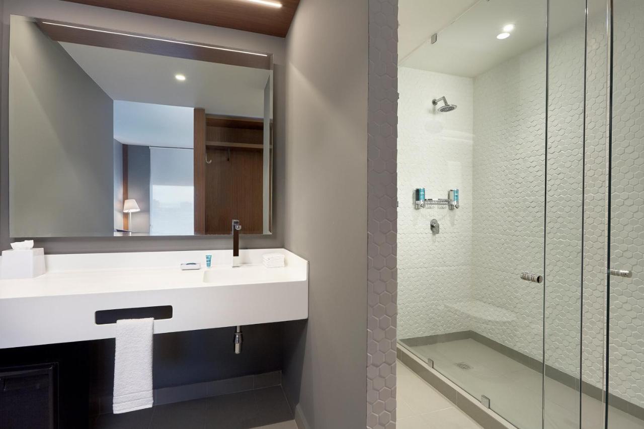 Готель Aloft Queretaro El Salitre Екстер'єр фото